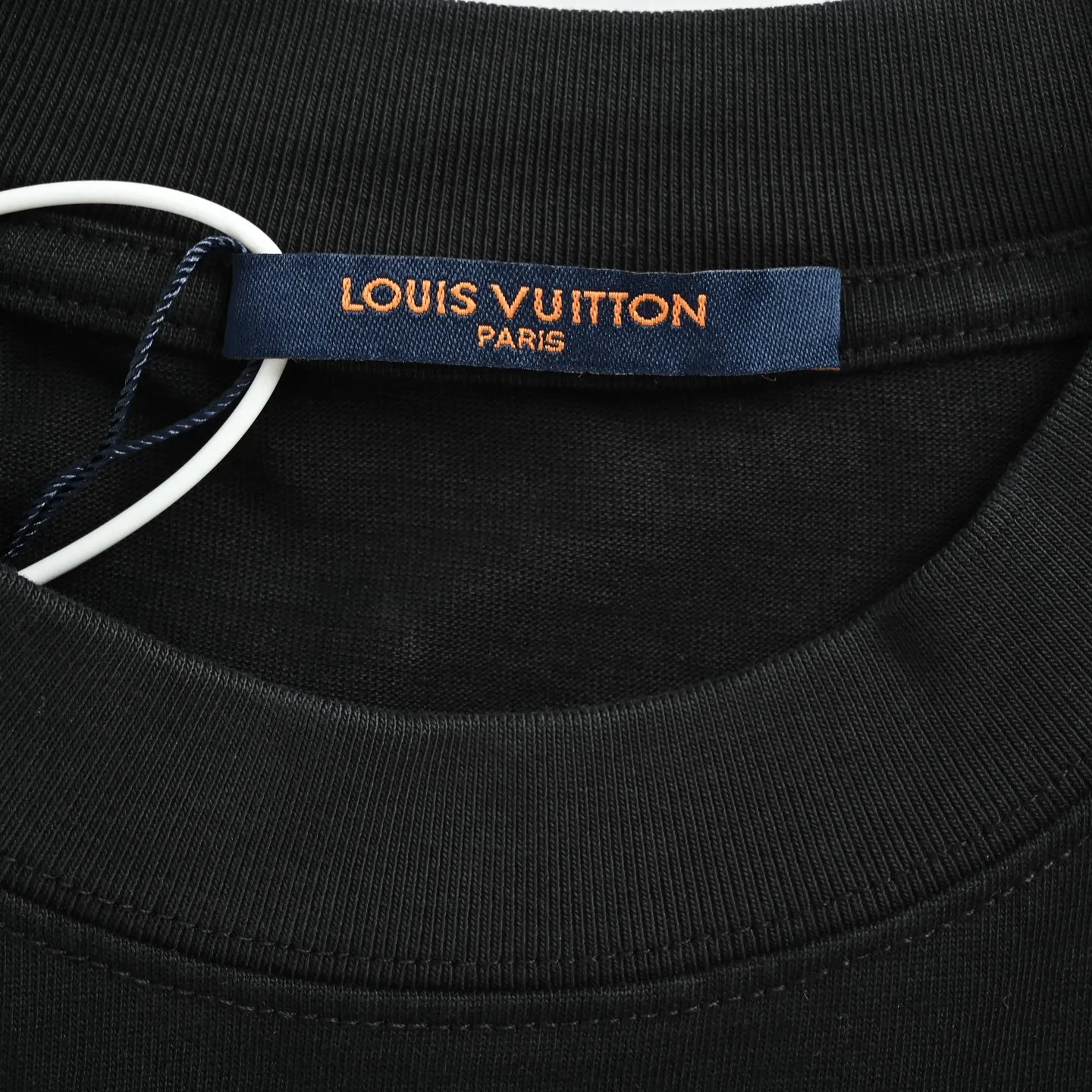 Louis Vuitton/ logo